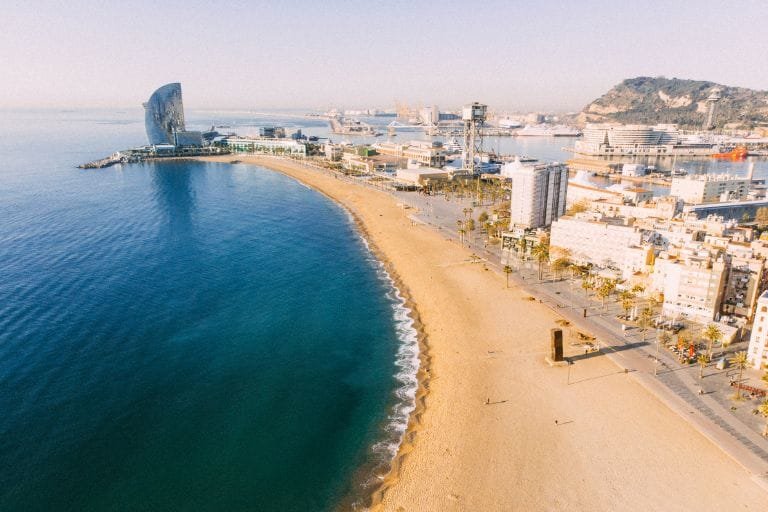 Relaxar nas Praias de Barcelona